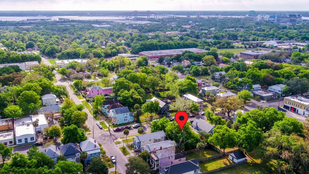 More Photos Of 1334 Walnut St, Jacksonville Office For Sale