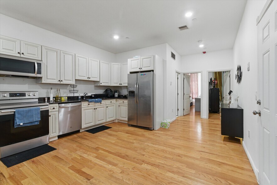 More Photos Of 265-267 Essex St st, Lawrence Apartments For Sale