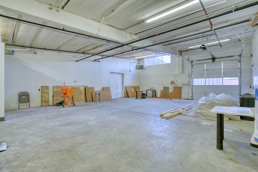 More Photos Of 4571 N Broadway St, Boulder Warehouse For Sale