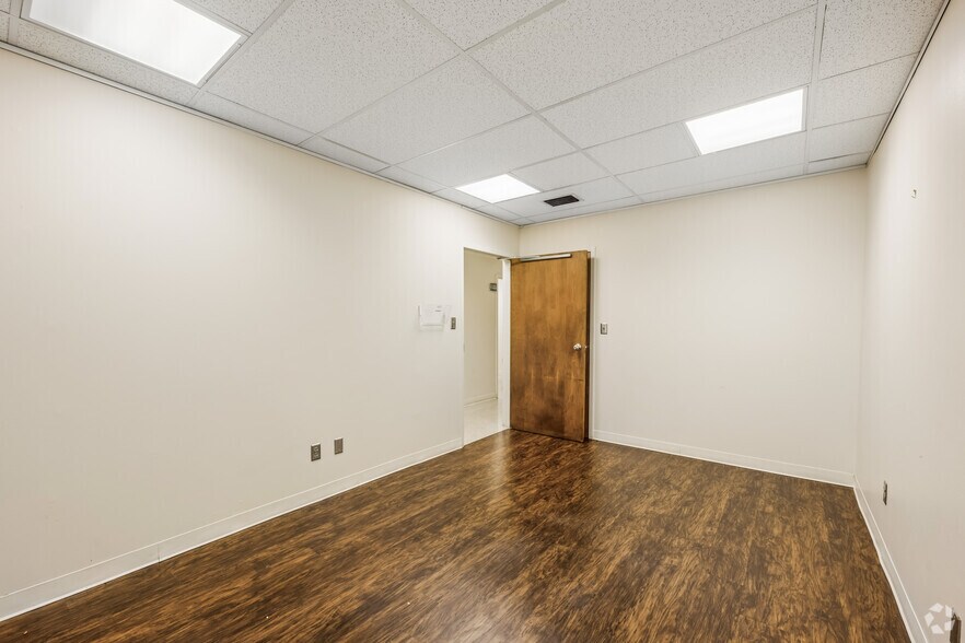 More Photos Of 644 2nd St, Alabaster Medical For Lease