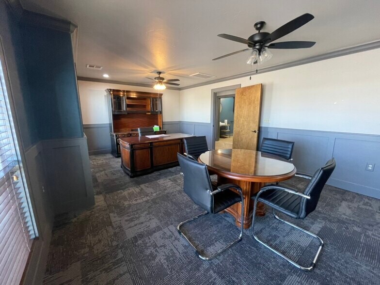 More Photos Of 4420 E I 240 Service Rd, Oklahoma City Loft Creative Space For Sale