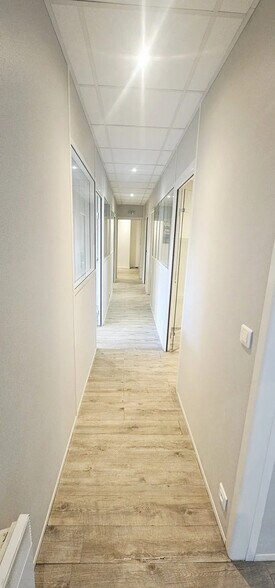 More Photos Of 250 Avenue Du Président Wilson, Saint-Denis Office For Sale