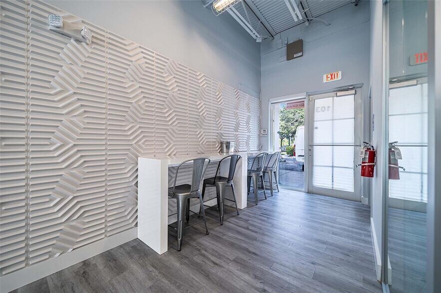 More Photos Of 2201 Palm Ave, Miramar Storefront Retail Office For Lease