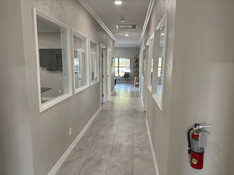 More Photos Of 2124 Parkwood Dr, Bedford Office For Lease