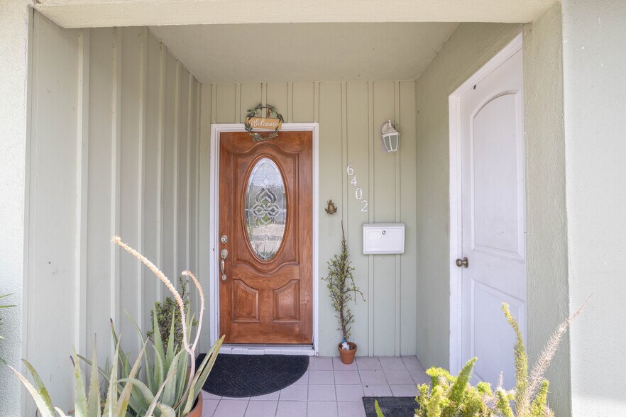 More Photos Of 6402 Graves Ave, Van Nuys Apartments For Sale