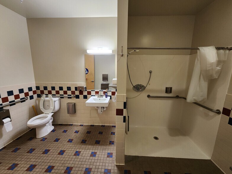 More Photos Of 991 Nut Tree Rd, Vacaville Medical For Sale