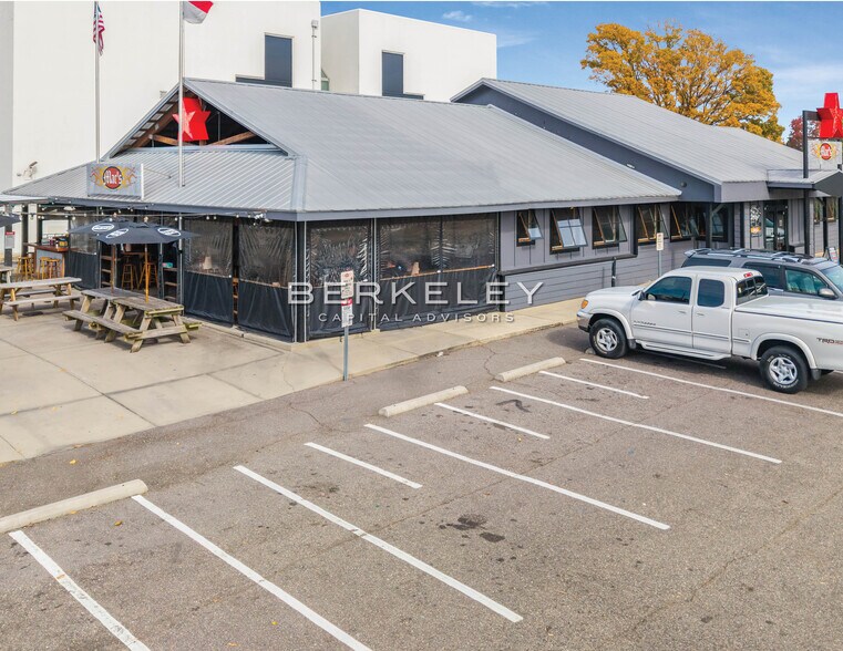 More Photos Of 482 N Mcpherson Church Rd, Fayetteville Restaurant For Sale