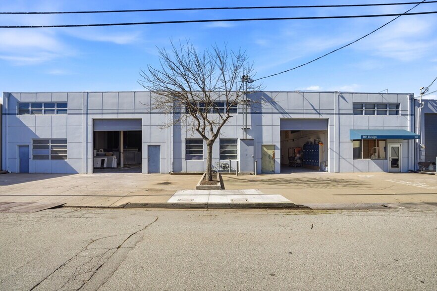 Primary Photo Of 916 American St, San Carlos Warehouse For Lease