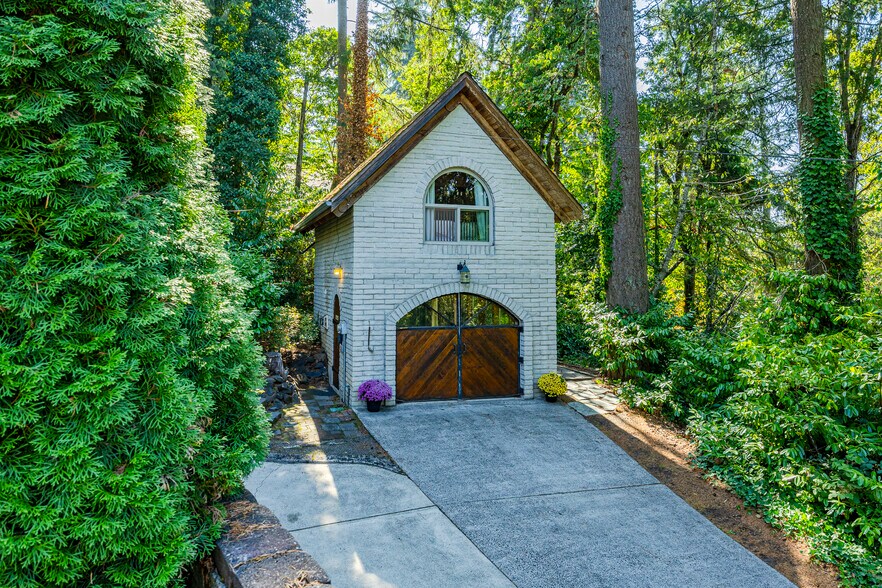 More Photos Of 1820 E 28th Ave, Eugene Multifamily For Sale