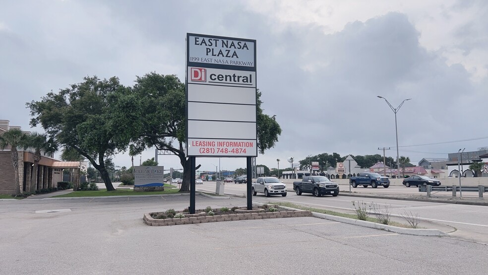 More Photos Of 1199 Nasa Pky, Houston Restaurant For Lease