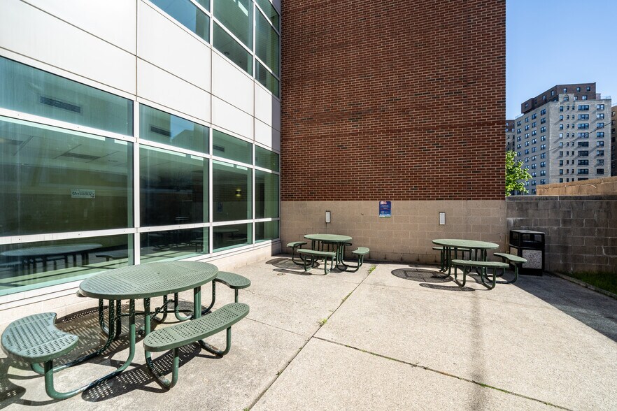 More Photos Of 310 Central Ave, East Orange Medical For Lease