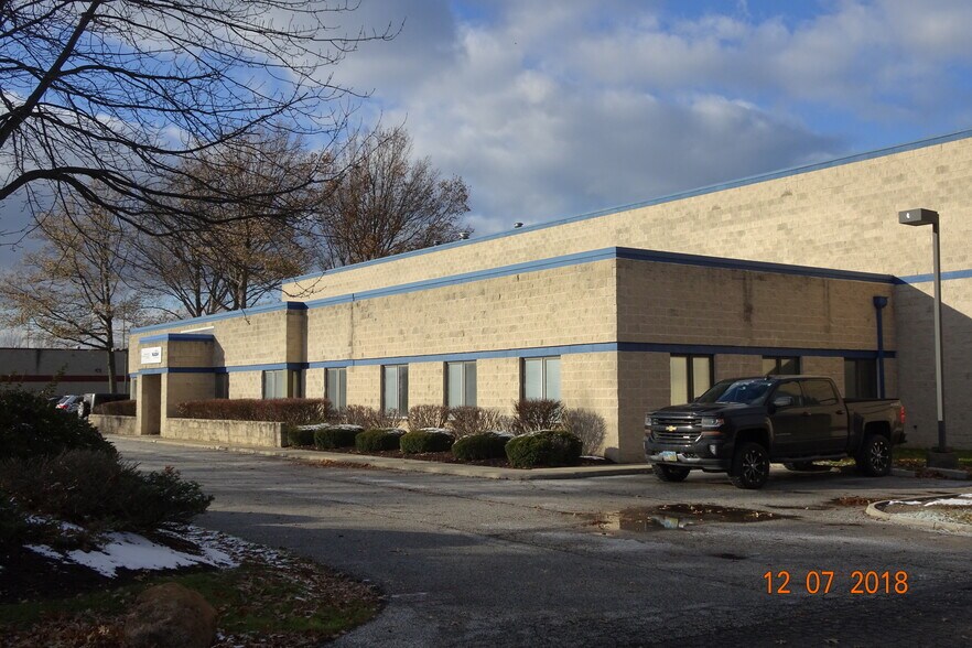 More Photos Of 25850 First St, Westlake Warehouse For Lease