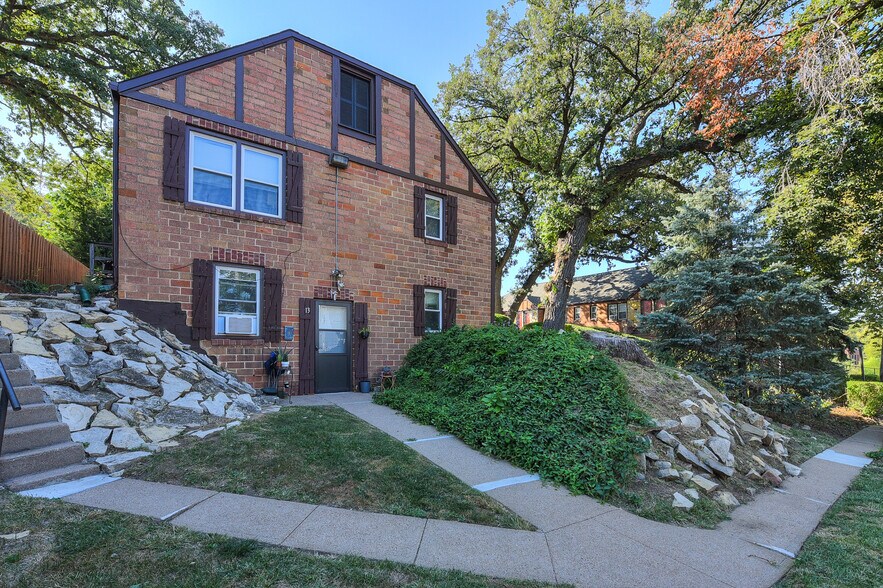 More Photos Of 816 N 36th St, Omaha Apartments For Sale