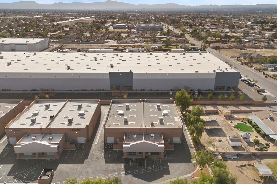 More Photos Of 2781 N Lamb Blvd, Las Vegas Distribution For Lease