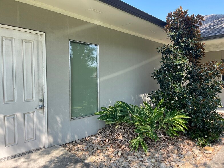 More Photos Of 15475 Airline Hwy, Baton Rouge Medical For Lease
