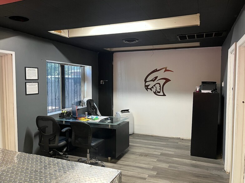 More Photos Of 26035 Baseline, San Bernardino Freestanding For Lease