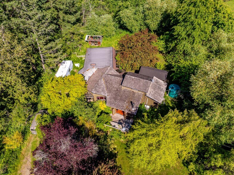 More Photos Of 1885 Central Rd, Hornby Island Land For Sale