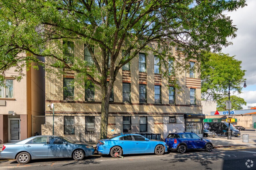 More Photos Of 584 Myrtle Ave, Brooklyn Apartments For Sale