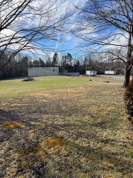 More Photos Of 414 Milroy Grose, Lansing Land For Sale