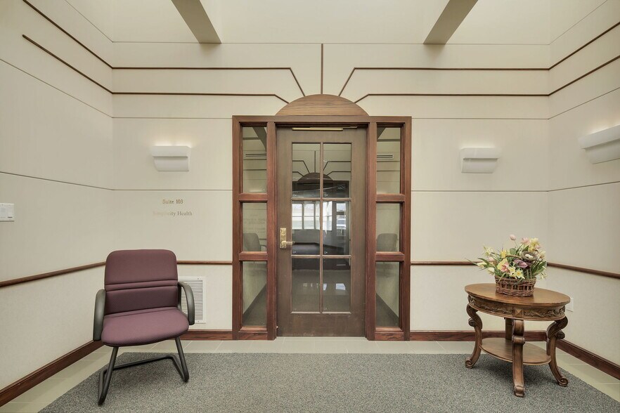 More Photos Of 1511 Northway Dr, Saint Cloud Medical For Sale