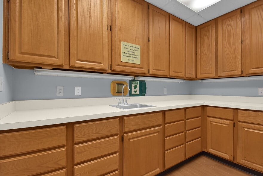 More Photos Of 660 Cooper Rd, Westerville Medical For Sale