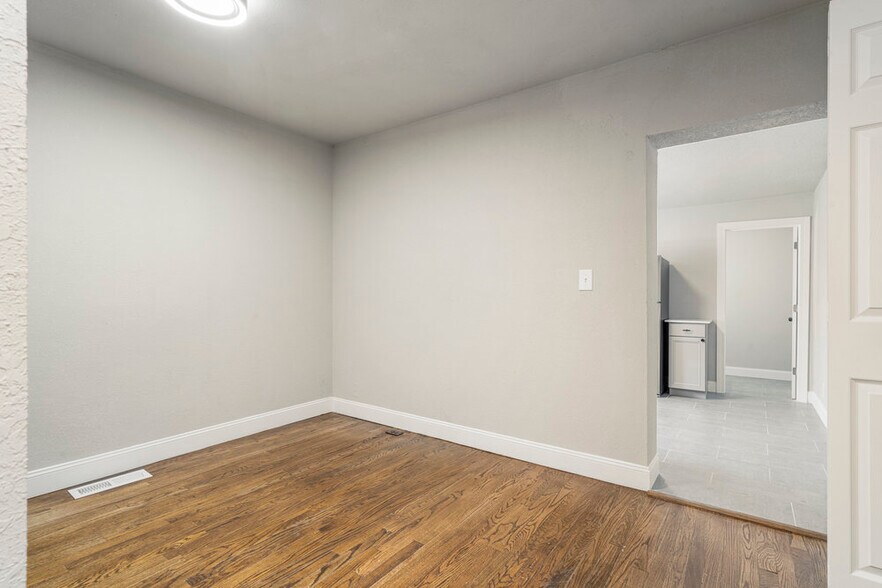 More Photos Of 2618 E 8th St, Tulsa Apartments For Sale