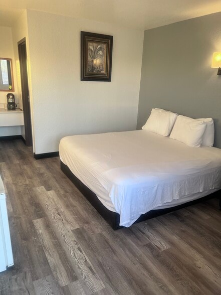 More Photos Of 1202 Pyramid St, Lordsburg Hotel For Sale