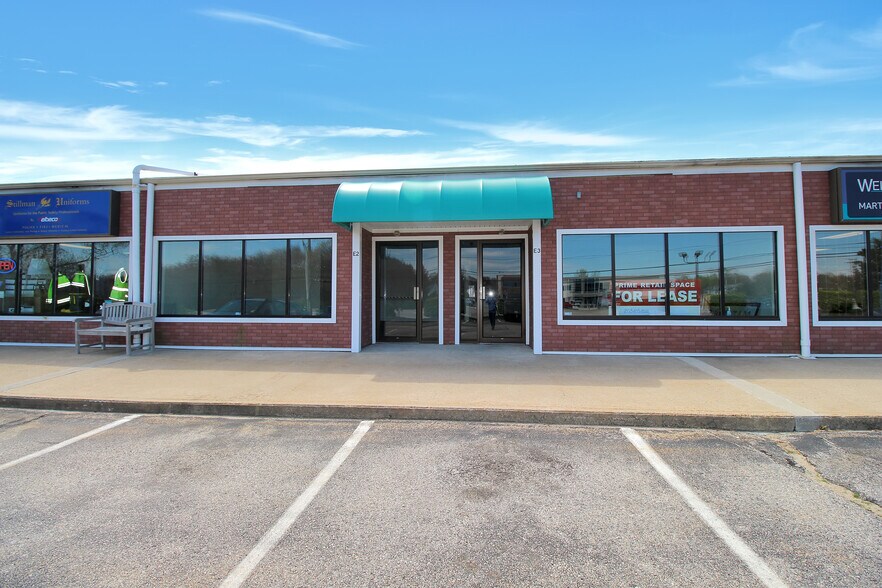 More Photos Of 267 Post Rd, Westerly General Retail For Lease