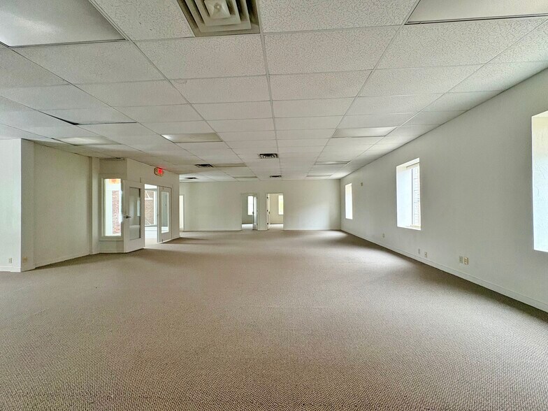More Photos Of 715-723 N Hudson Ave, Oklahoma City Office For Lease