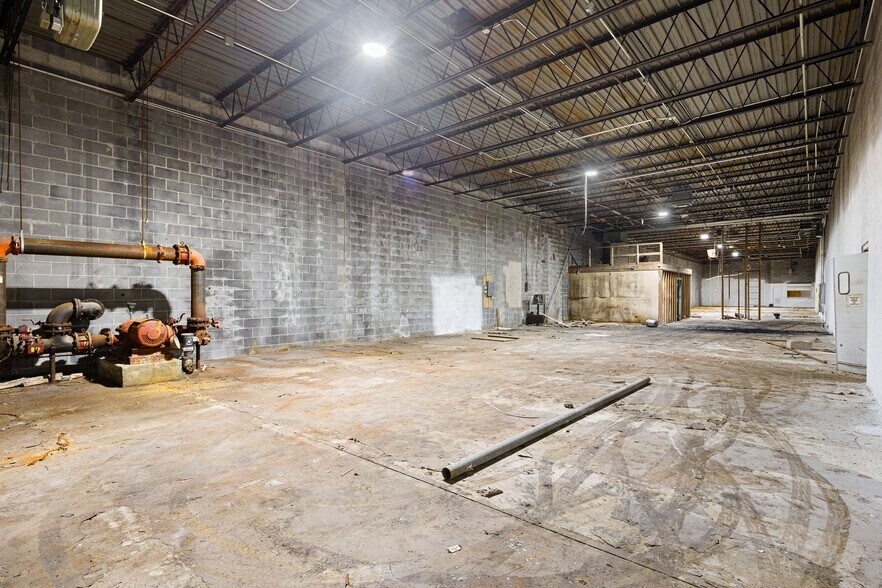 More Photos Of 8674 PA-61, Coal Township General Retail For Sale