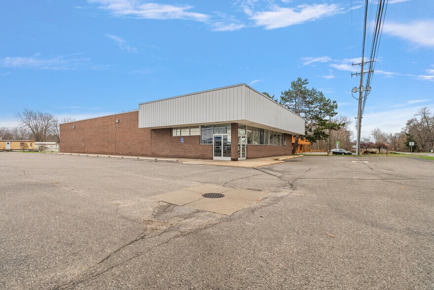More Photos Of 10767 E Carson City Rd, Carson City Drugstore For Sale