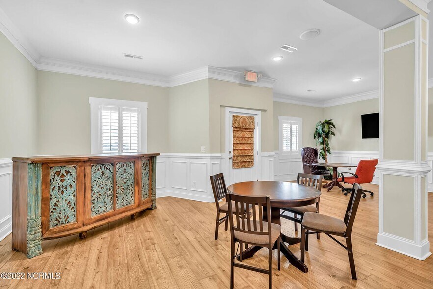 More Photos Of 803 Dawson St, Wilmington Storefront Retail Office For Sale