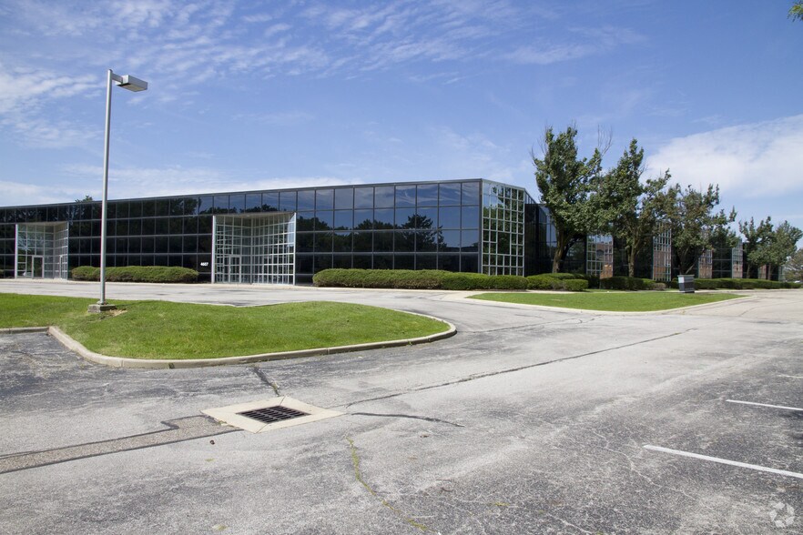 More Photos Of 4601-4671 Hilton Corporate Dr, Columbus Office For Lease