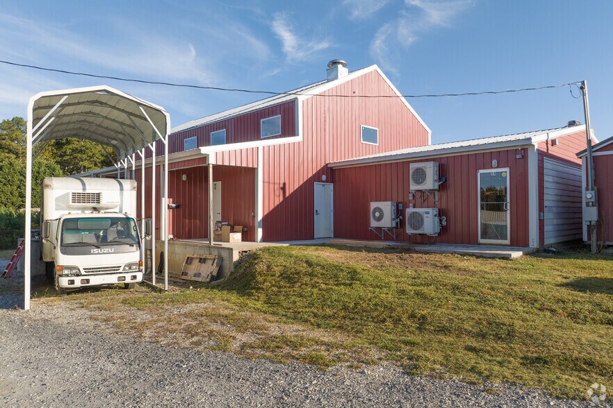 More Photos Of 54 Roosters Way, Jasper Restaurant For Sale