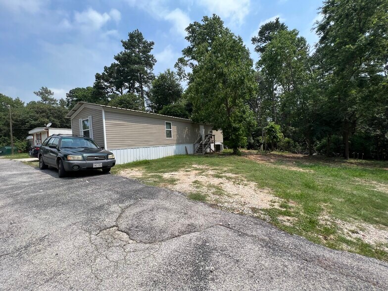More Photos Of 1511 Dogwood Dr, Huntsville Manufactured Housing Mobile Home Park For Sale