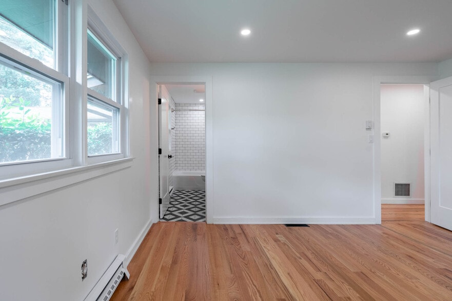 More Photos Of 228 Pattonwood Dr, Southington Multifamily For Sale