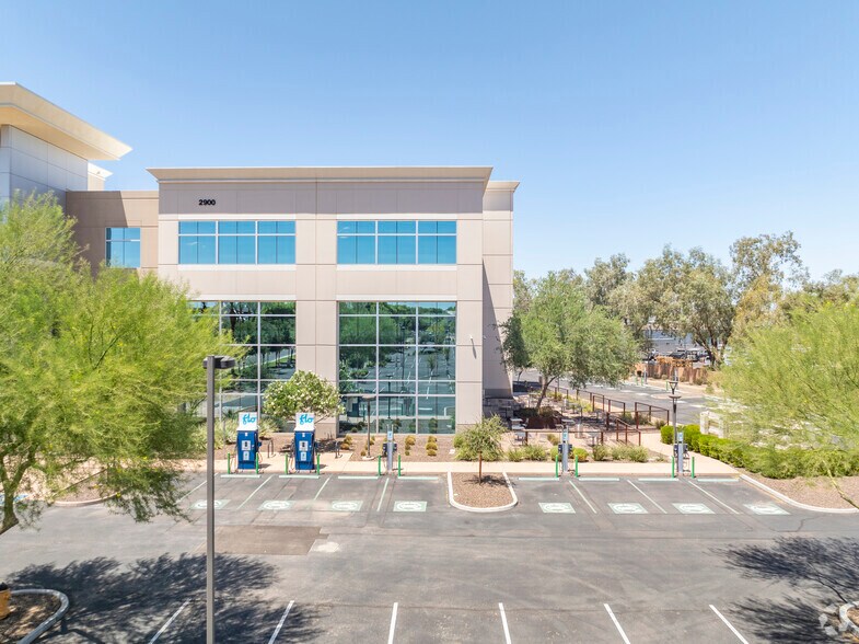 More Photos Of 2900 W Geronimo Pl, Chandler Office For Sale