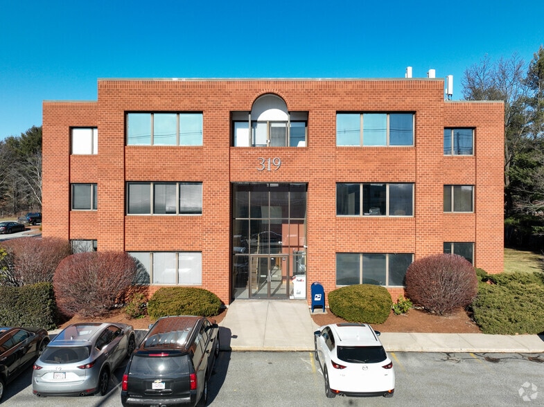 More Photos Of 319 Littleton Rd, Westford Office For Sale