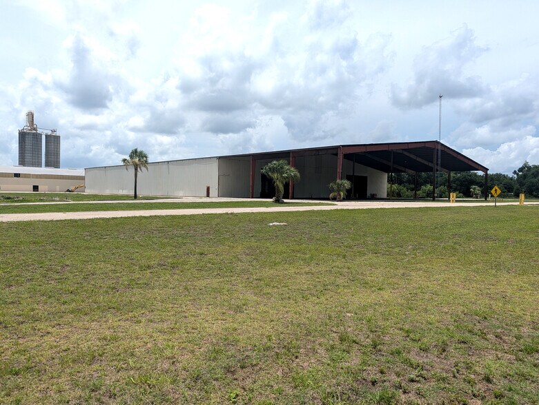 More Photos Of 1509 S Byron Butler Pky, Perry Manufacturing For Lease