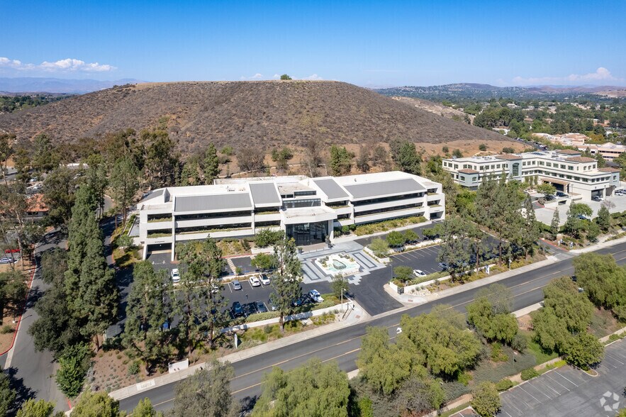 More Photos Of 515 Marin St, Thousand Oaks Office For Lease