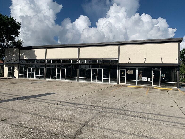 Primary Photo Of 1737 N Alafaya Trl, Orlando Storefront For Lease