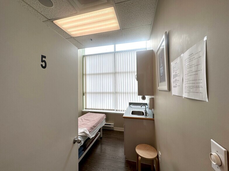 More Photos Of 8260 Westminster Hwy, Richmond Storefront For Sale