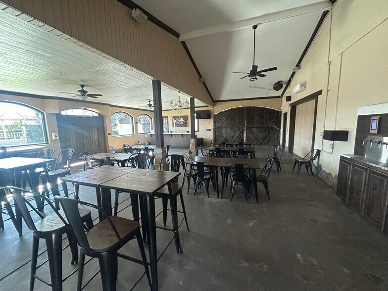 More Photos Of 8482 W Linne Rd, Tracy Winery Vineyard For Lease