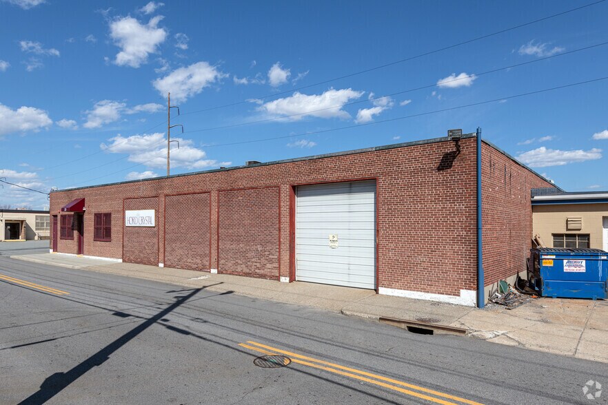 More Photos Of 33 York Ave, Pawtucket Warehouse For Sale