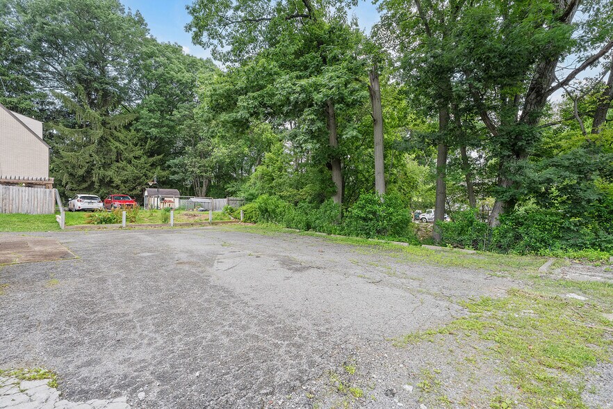 More Photos Of 9270 Old Perry Hwy, Pittsburgh Loft Creative Space For Sale