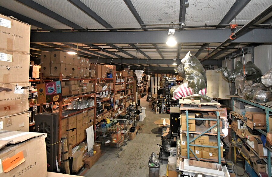 More Photos Of 900 Schell Ln, Phoenixville Manufacturing For Lease