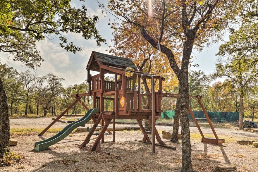 More Photos Of 179 Private Road 1735, Chico Marina For Sale