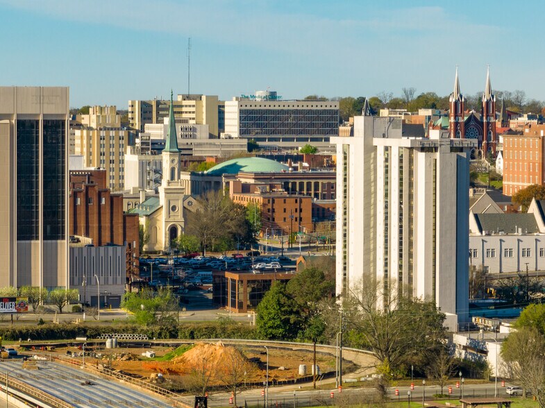 More Photos Of 108 1st St, Macon-Bibb Hotel For Sale