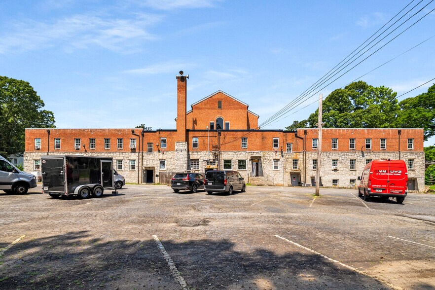 More Photos Of 1776 Sylvan Rd SW, Atlanta Religious Facility For Sale