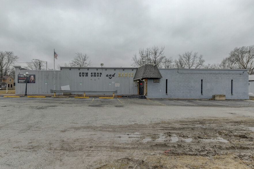 More Photos Of 135 E Main St, Glenwood General Retail For Sale